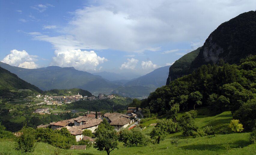 Immagine per percorso Dal lago di Tenno agli scavi di San Martino di Campi