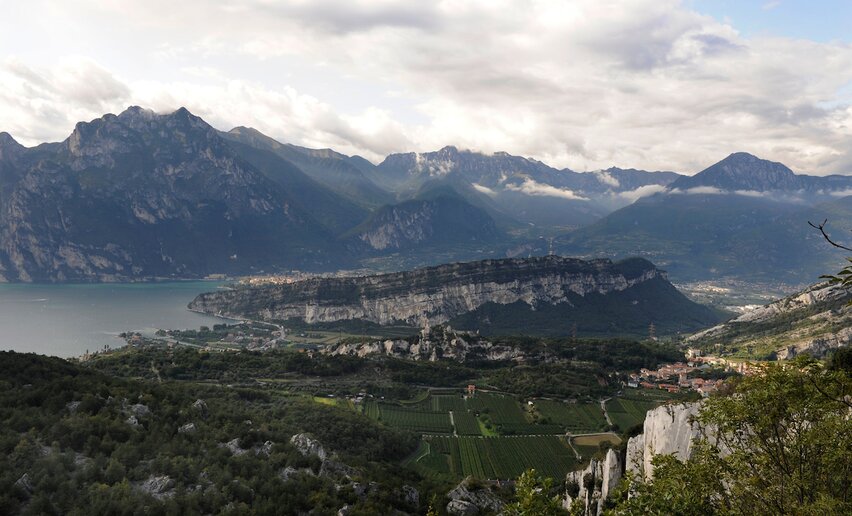 Immagine per percorso GardaTrek - Medium Loop: 4 tappe intorno al Garda Trentino