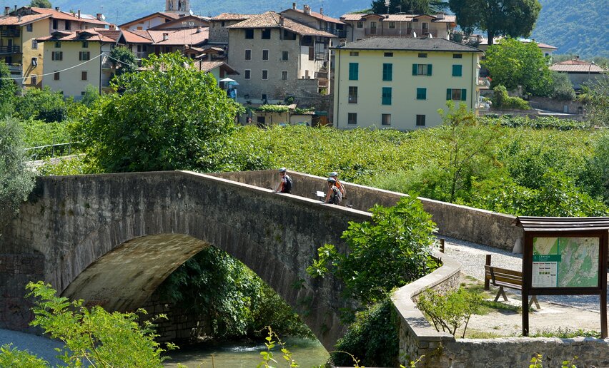 Immagine per percorso 4.2 Verso nord sulla ciclabile del Sarca: da Arco a Sarche